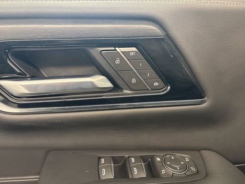 Used 2025 GMC Yukon Denali image 24