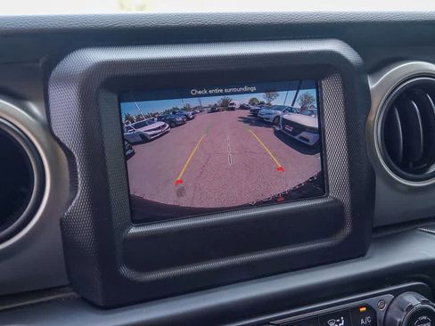Certified 2023 Jeep Wrangler Unlimited AWD/4WD image 23