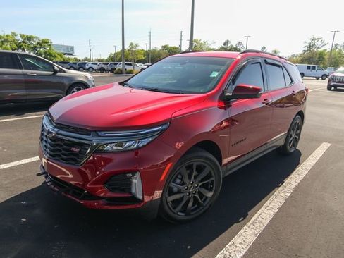 Used 2023 Chevrolet Equinox RS image 2