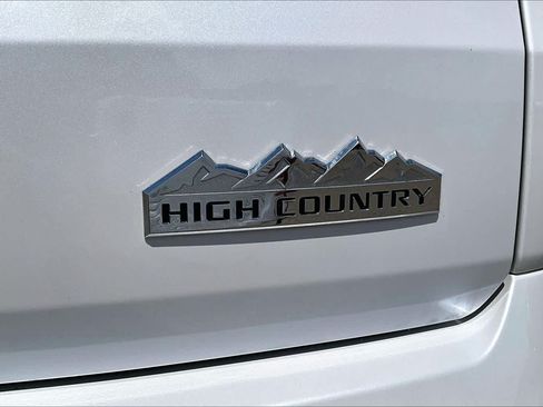 Used 2019 Chevrolet Traverse High Country AWD/4WD image 9