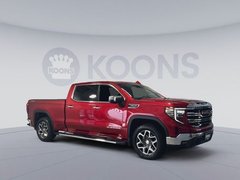 Used 2024 GMC Sierra 1500 SLT w/ SLT Premium Package AWD/4WD image 2