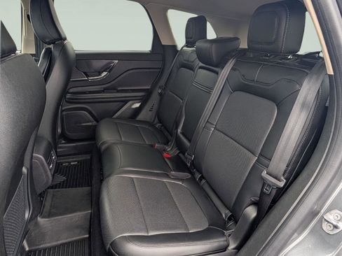 Used 2023 Lincoln Corsair Reserve AWD/4WD image 16