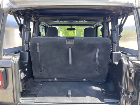 Used 2018 Jeep Wrangler Sport AWD/4WD image 10