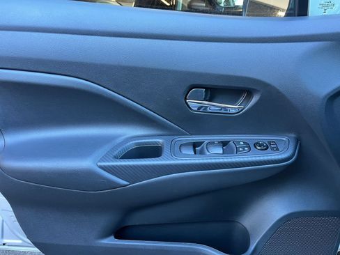 Used 2025 Nissan Versa SV FWD image 18