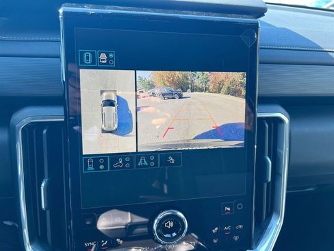 New 2026 GMC Acadia Elevation image 18