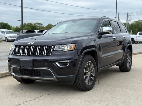 Used 2018 Jeep Grand Cherokee Limited AWD/4WD image 2