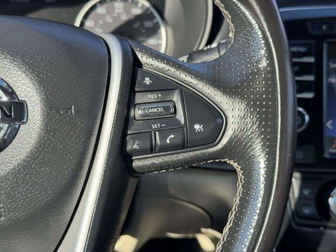 Used 2017 Nissan Maxima Platinum w/ Interior Lighting Package FWD image 27
