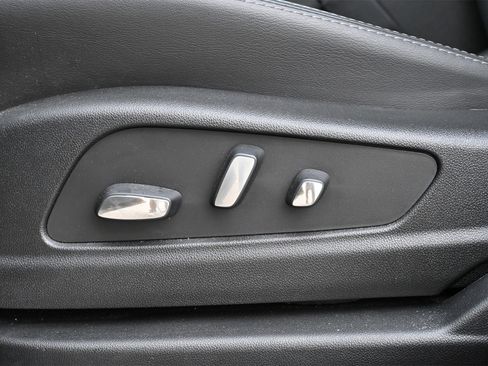 Certified 2024 Cadillac XT5 Premium Luxury image 15