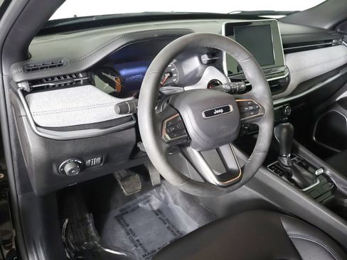 Used 2025 Jeep Compass Latitude AWD/4WD image 26