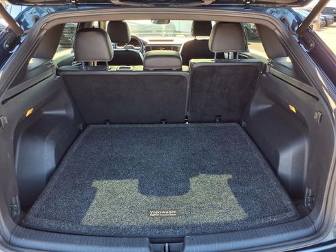 Used 2021 Volkswagen Atlas Cross Sport SE image 30