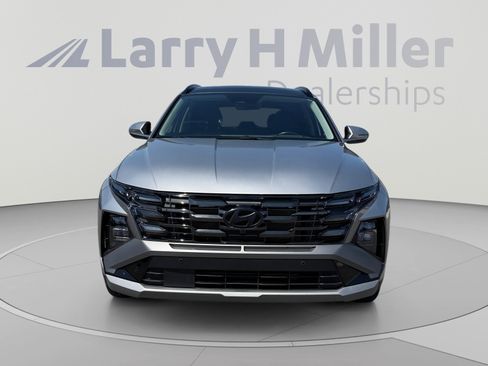 Used 2025 Hyundai Tucson Limited FWD image 8