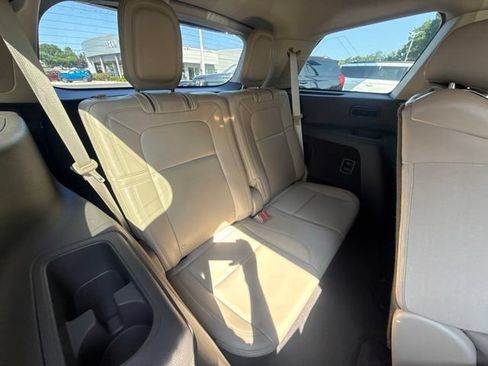 Used 2021 Lincoln Aviator Reserve w/ Equipment Group 202A AWD/4WD image 13