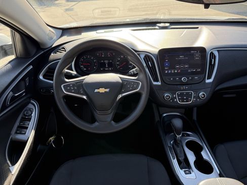 Used 2024 Chevrolet Malibu LT image 14