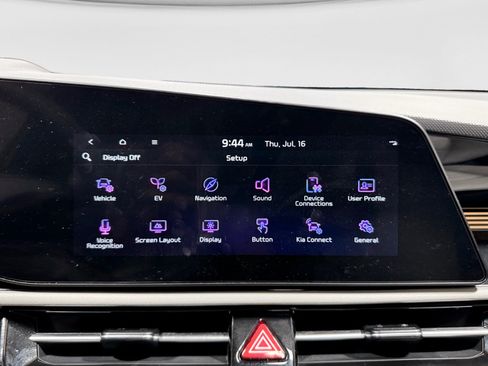 Used 2024 Kia Niro Wave w/ Wave Preserve Package FWD image 12