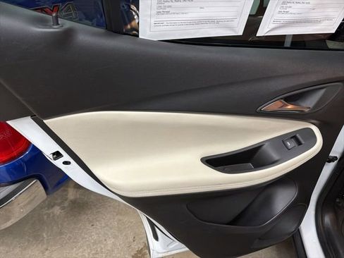 Used 2023 Buick Encore GX Select image 17