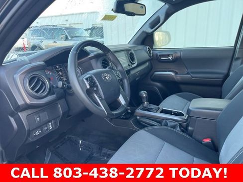 Used 2023 Toyota Tacoma TRD Off-Road image 6