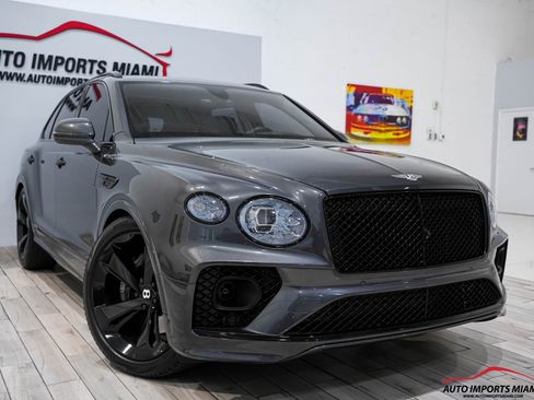 Used 2021 Bentley Bentayga image 26