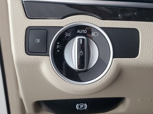 Used 2015 Mercedes-Benz E 550 Cabriolet image 26