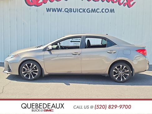 Used 2017 Toyota Corolla SE w/ Carpet Mat Package (TMS) FWD image 4