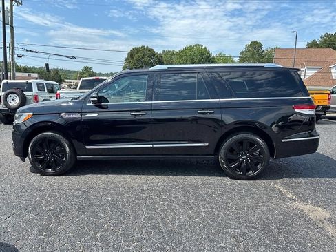 Used 2023 Lincoln Navigator L Reserve w/ Equipment Group 201A AWD/4WD image 4