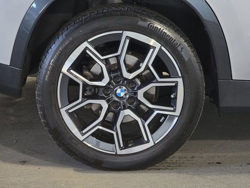 Used 2023 BMW X1 xDrive28i image 4