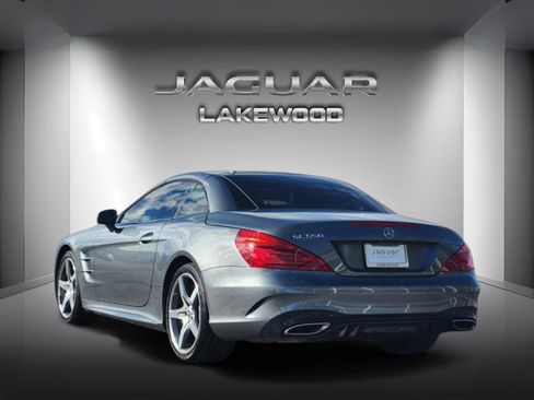 Used 2019 Mercedes-Benz SL 550 image 3