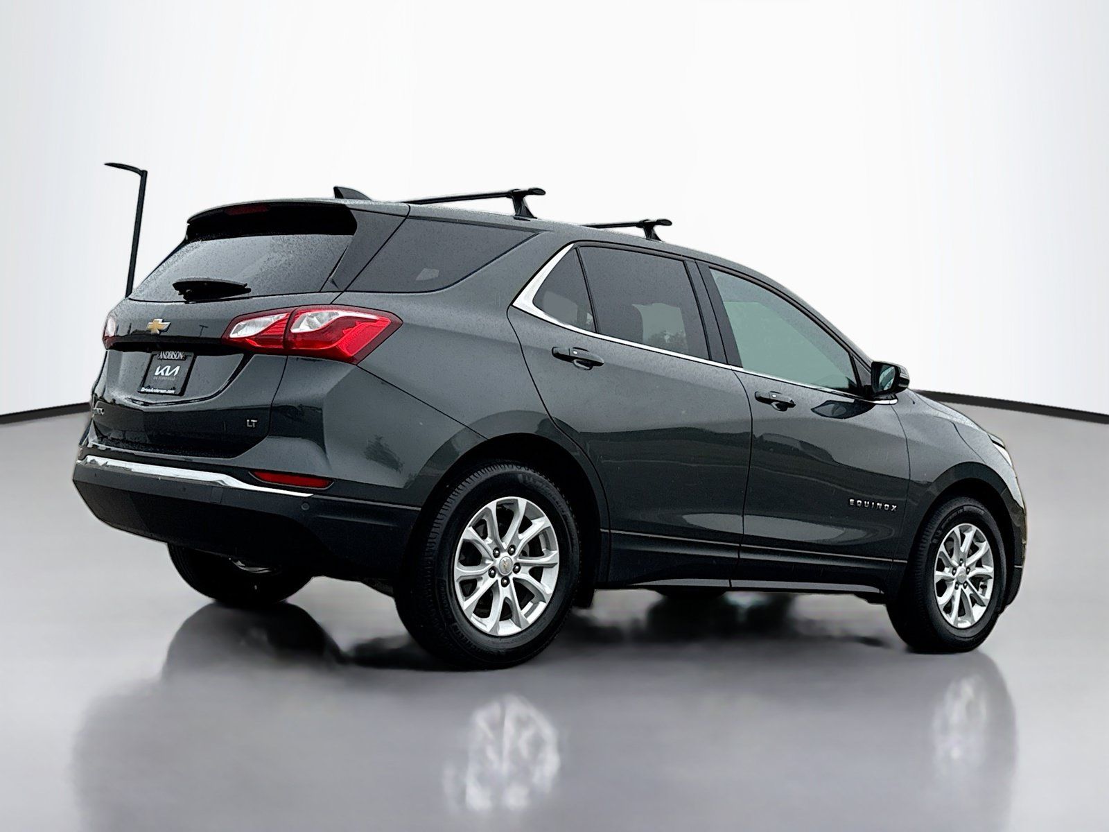 Used 2018 Chevrolet Equinox LT FWD image 2