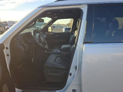 Used 2024 Nissan Armada SL w/ Midnight Edition Package image 6