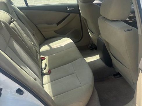 Used 2009 Nissan Altima 2.5 SL w/ Convenience Plus Pkg FWD image 10