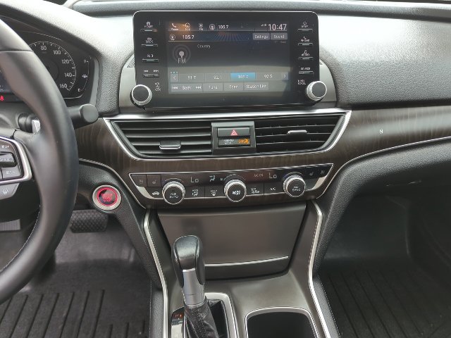 Used 2018 Honda Accord Touring image 9
