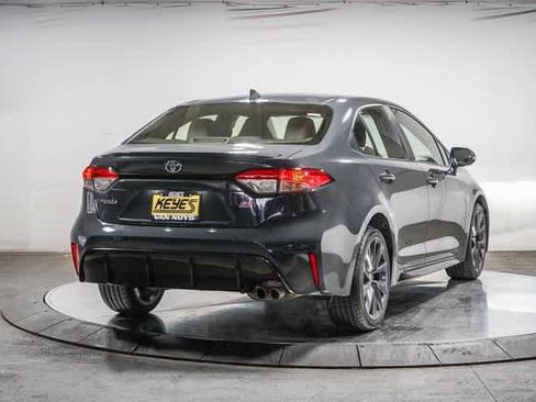 Certified 2024 Toyota Corolla SE image 4