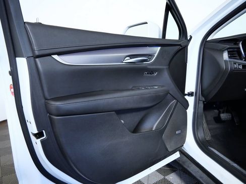 Used 2019 Cadillac XT5 Premium Luxury AWD/4WD image 15