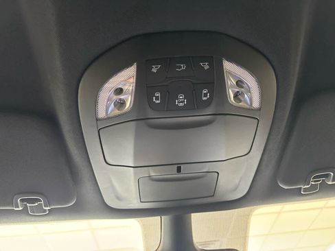 New 2026 Chrysler Voyager LX image 26