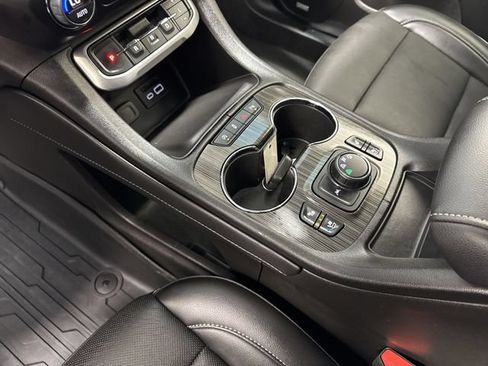Certified 2023 GMC Acadia SLT w/ Preferred Package AWD/4WD image 22