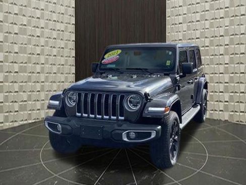 Certified 2021 Jeep Wrangler Unlimited Sahara w/ Cold Weather Group AWD/4WD image 11