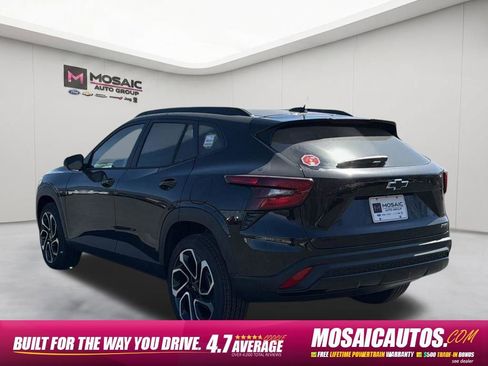 New 2026 Chevrolet Trax RS w/ Sunroof Package FWD image 5