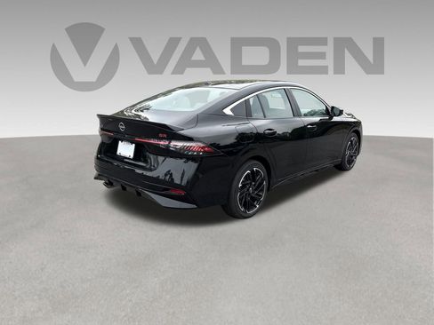 New 2026 Nissan Sentra SR w/ Floor Mat Package FWD image 30