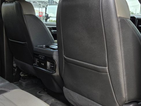 Used 2024 Chevrolet Silverado 2500 ZR2 w/ Technology Package AWD/4WD image 33