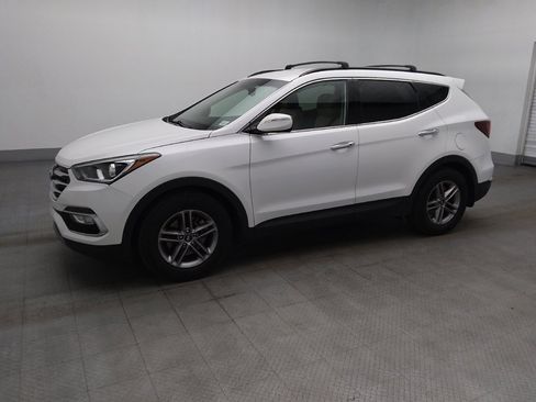 Used 2018 Hyundai Santa Fe Sport FWD image 2