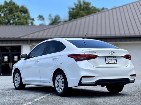 Used 2021 Hyundai Accent SE image 10