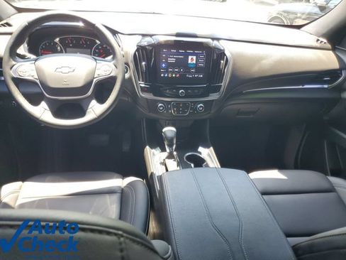 Used 2023 Chevrolet Traverse LT FWD image 17