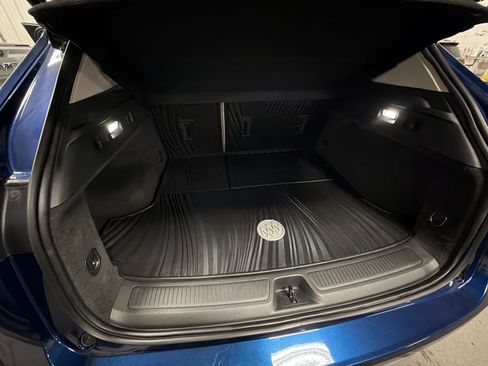 Used 2023 Buick Envision Avenir image 26