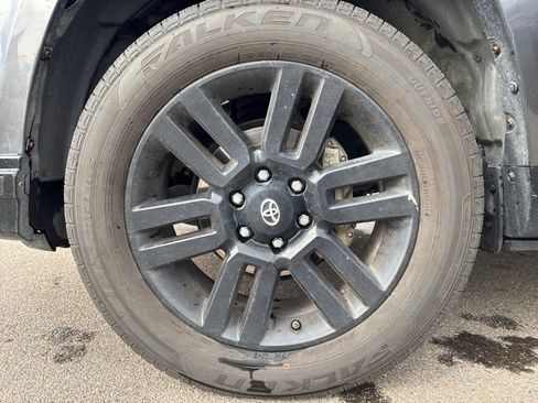Used 2019 Toyota 4Runner Limited AWD/4WD image 29