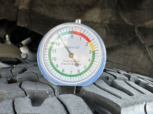 Certified 2023 GMC Yukon SLE image 36