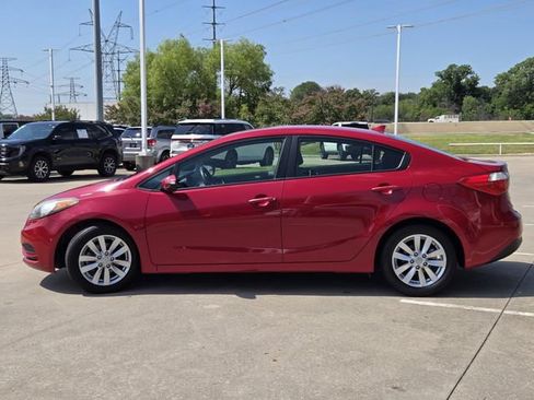 Used 2016 Kia Forte LX w/ LX Popular Plus Package FWD image 3
