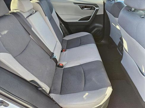 Used 2020 Toyota RAV4 XLE image 17