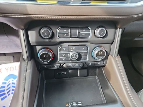 Used 2023 Chevrolet Tahoe Z71 w/ Z71 Off-Road Package AWD/4WD image 19