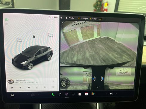 Used 2020 Tesla Model Y Long Range image 20