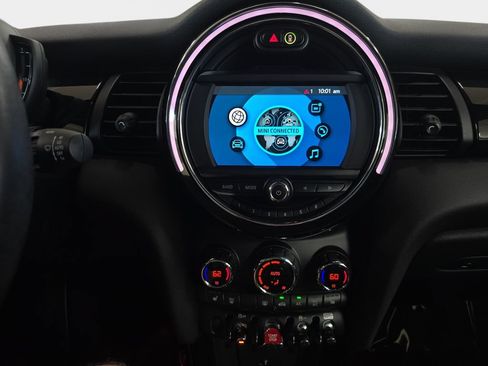 Used 2019 MINI Cooper S w/ Signature Upholstery Package FWD image 23