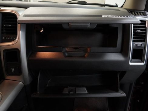 Used 2018 RAM 1500 Big Horn image 28